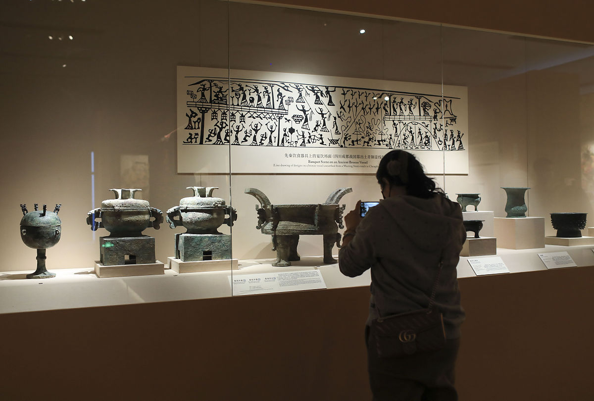 探秘上海工艺美术博物馆：一场传统与现代的艺术盛宴