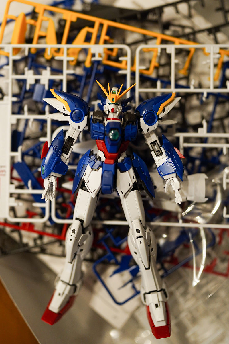 写作业的空闲时间拼高达这件事怎么发朋友圈文案