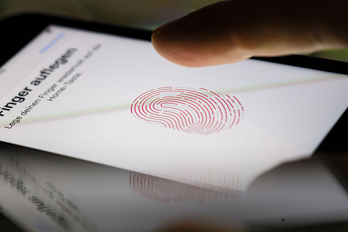 苹果手机换屏幕后需要解锁吗？