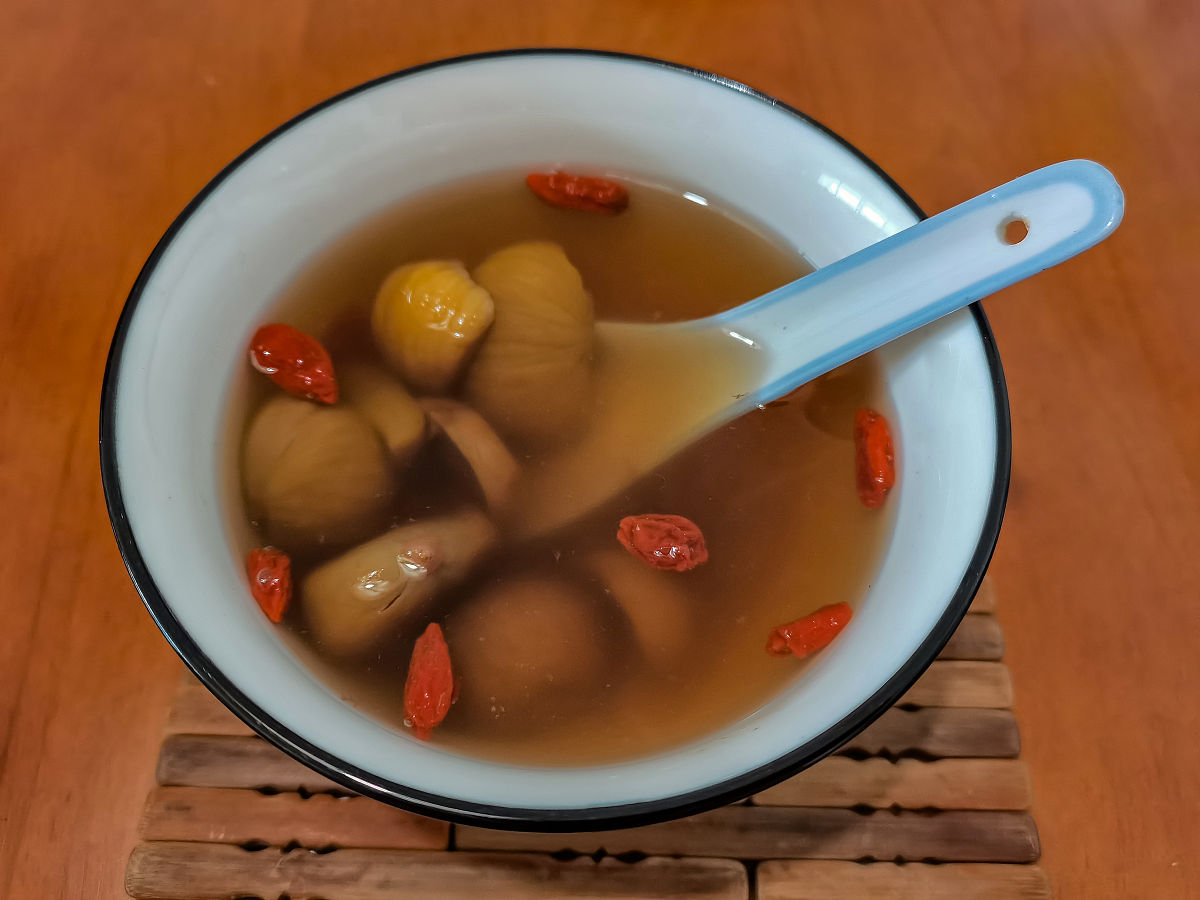 感冒喝水冰糖水