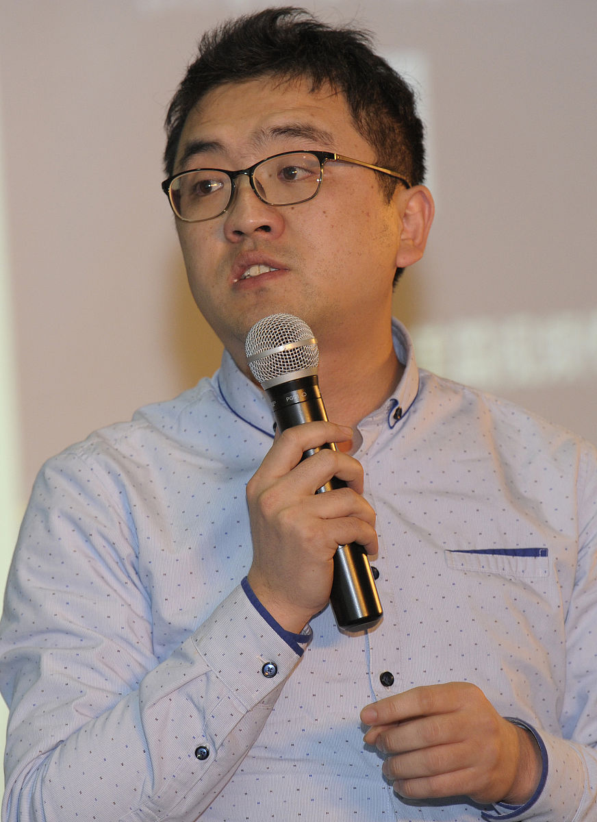以有没有什么软件可以查看对方微信聊天记录为关键词生成一个标题要求：标题一定要控制在30个字以内标题格式一定要严格按照例子来参考生成。标题格式例子：男朋友怎么哄女孩子睡觉高情商10个哄女朋友睡着的诀窍。