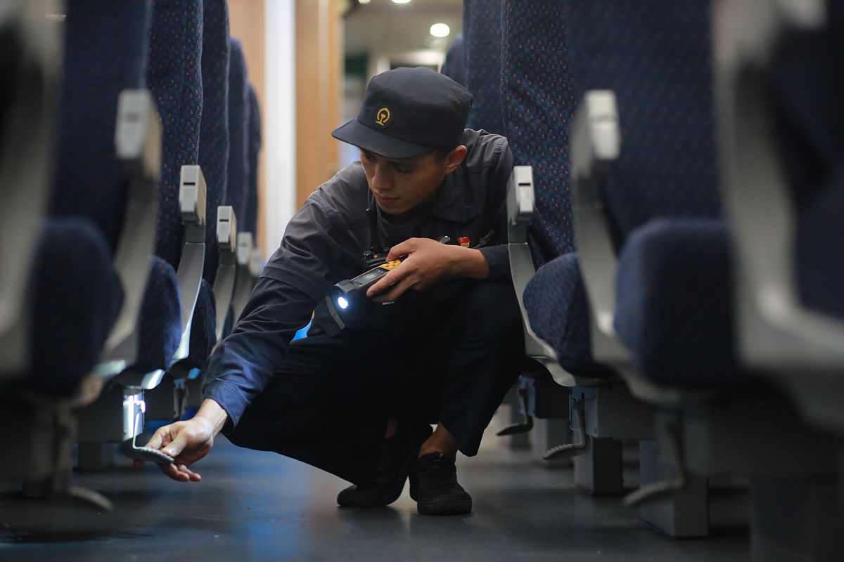 成都机电工程学校铁道车辆运用与检修培养班