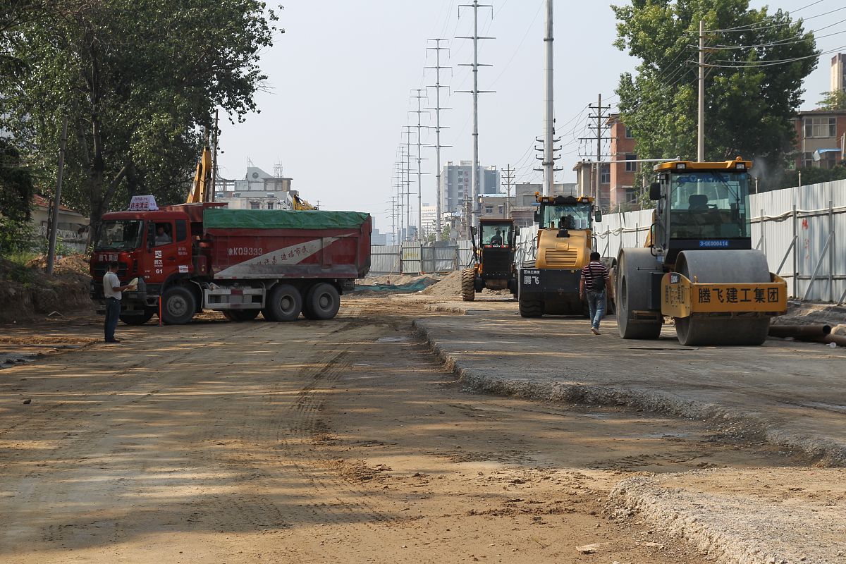 工业路提升改造工程因环保检查组检查致土方外运困难无法进行下一步施工请提出几条解决措施
