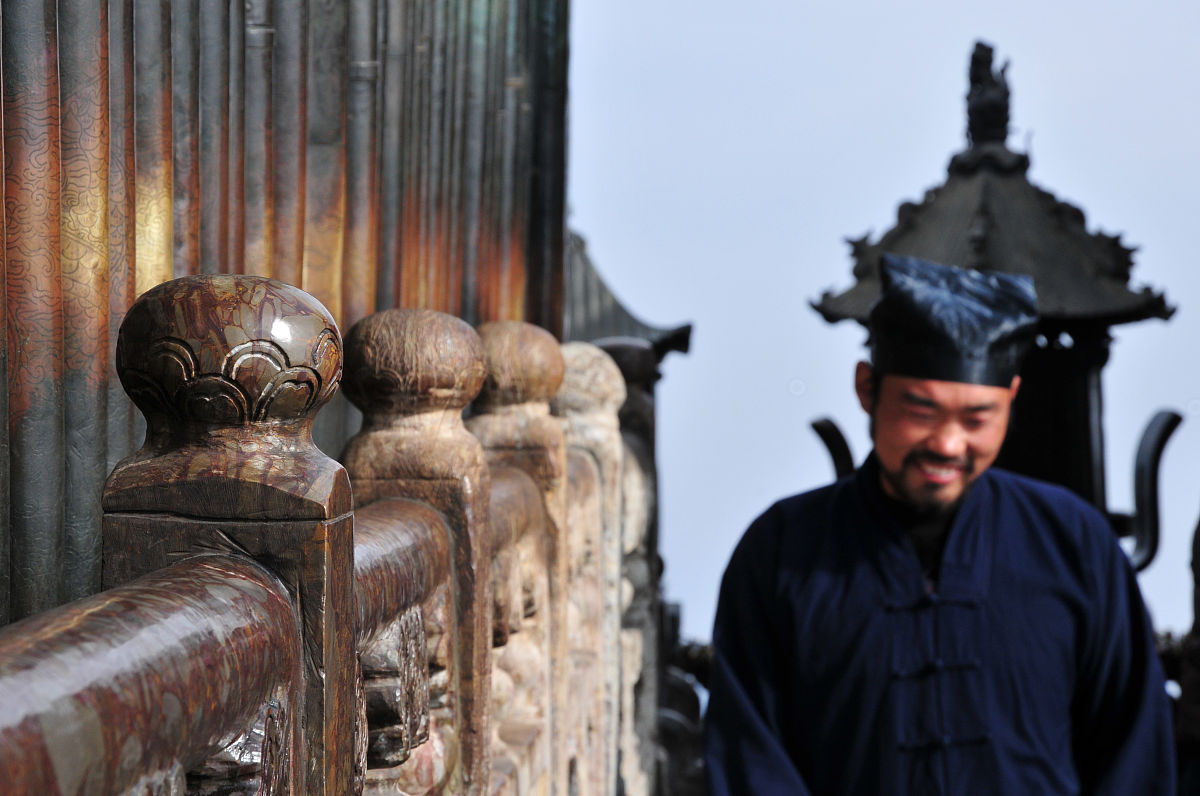 根据武汉周边游设计旅行线路产品并为该系列产品制定合适价格