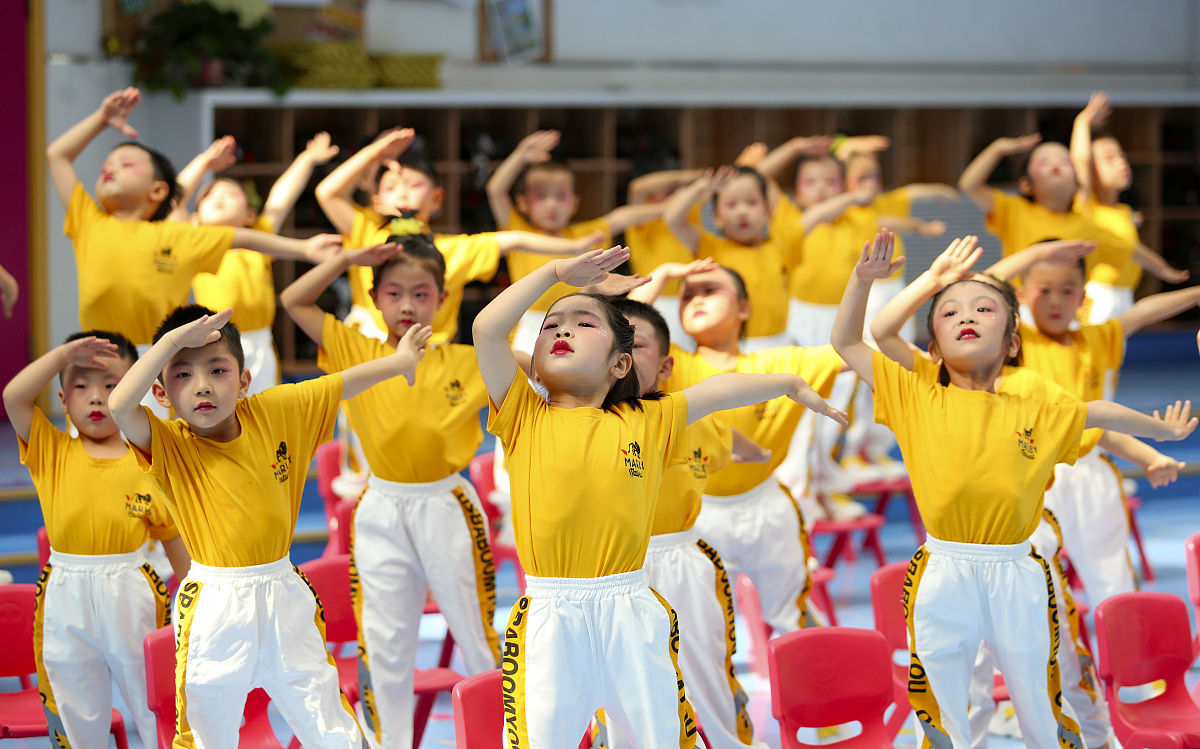 写一篇作文题目是快乐的六一儿童节