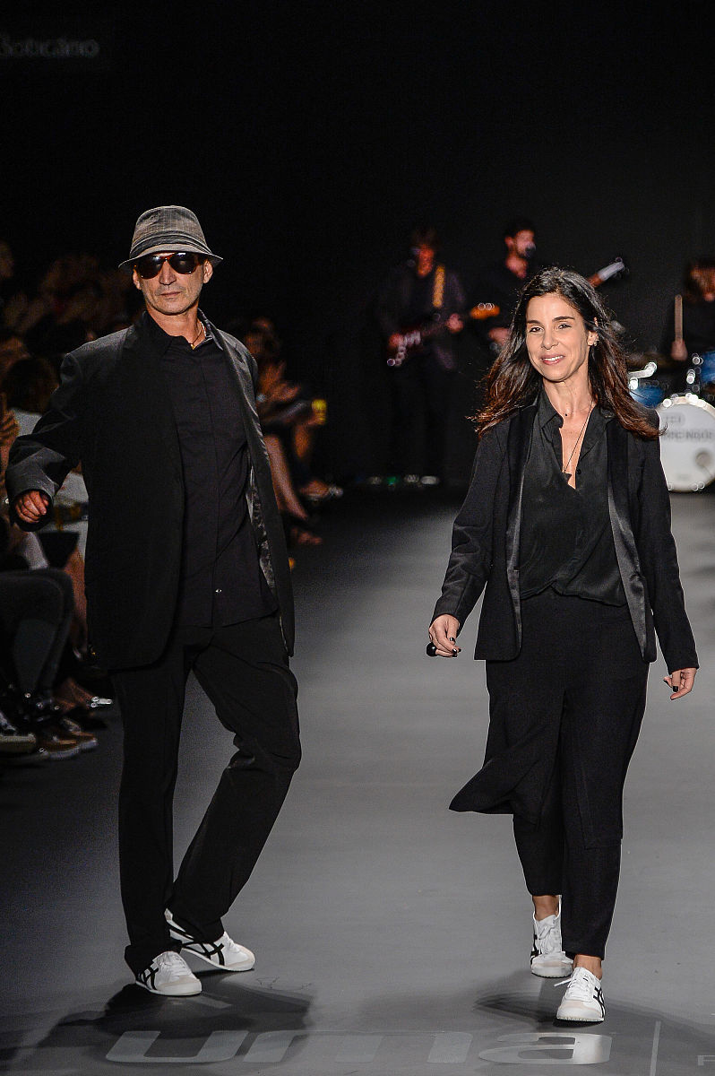 毕业设计中期审查顺利通过