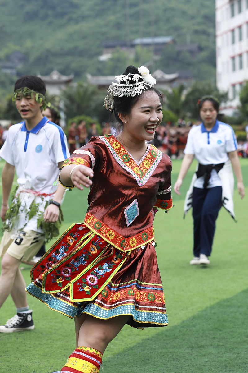2021年5月25日,在贵州省黔东南苗族侗族自治州剑河县民族中学,学生参