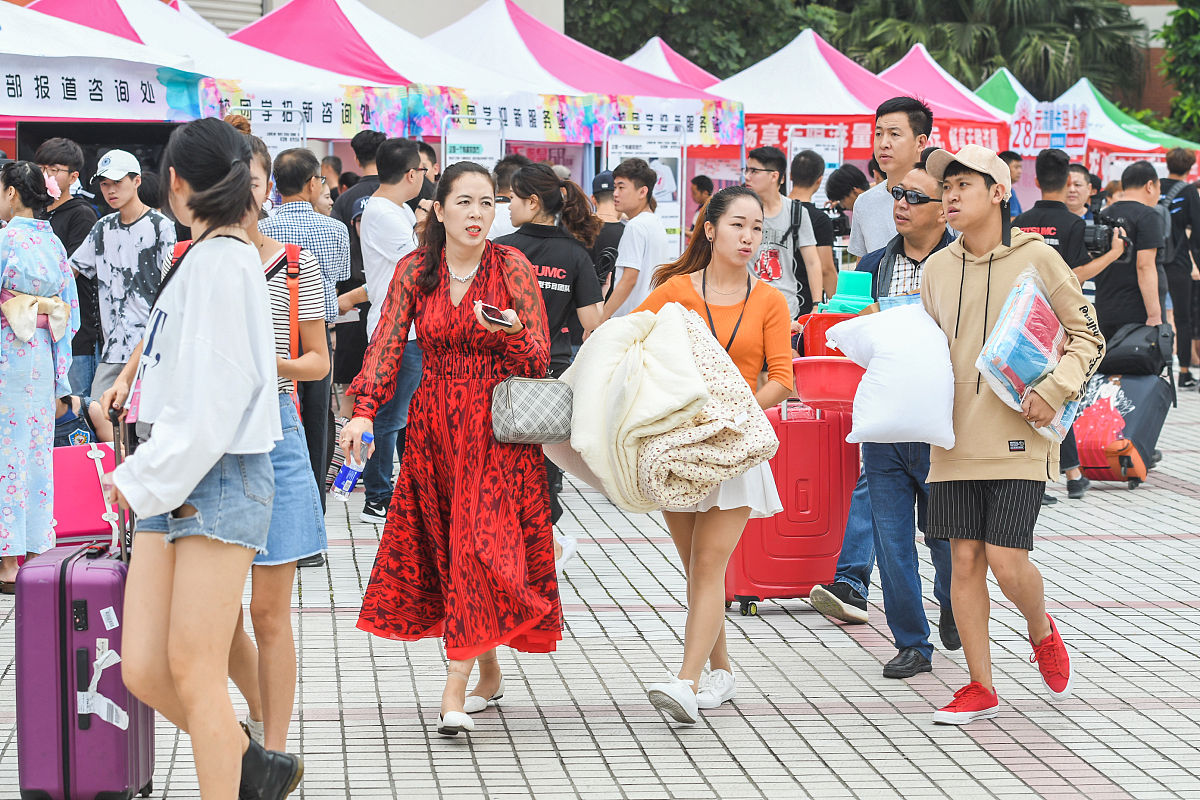 四川读传媒专业可以到哪些学校