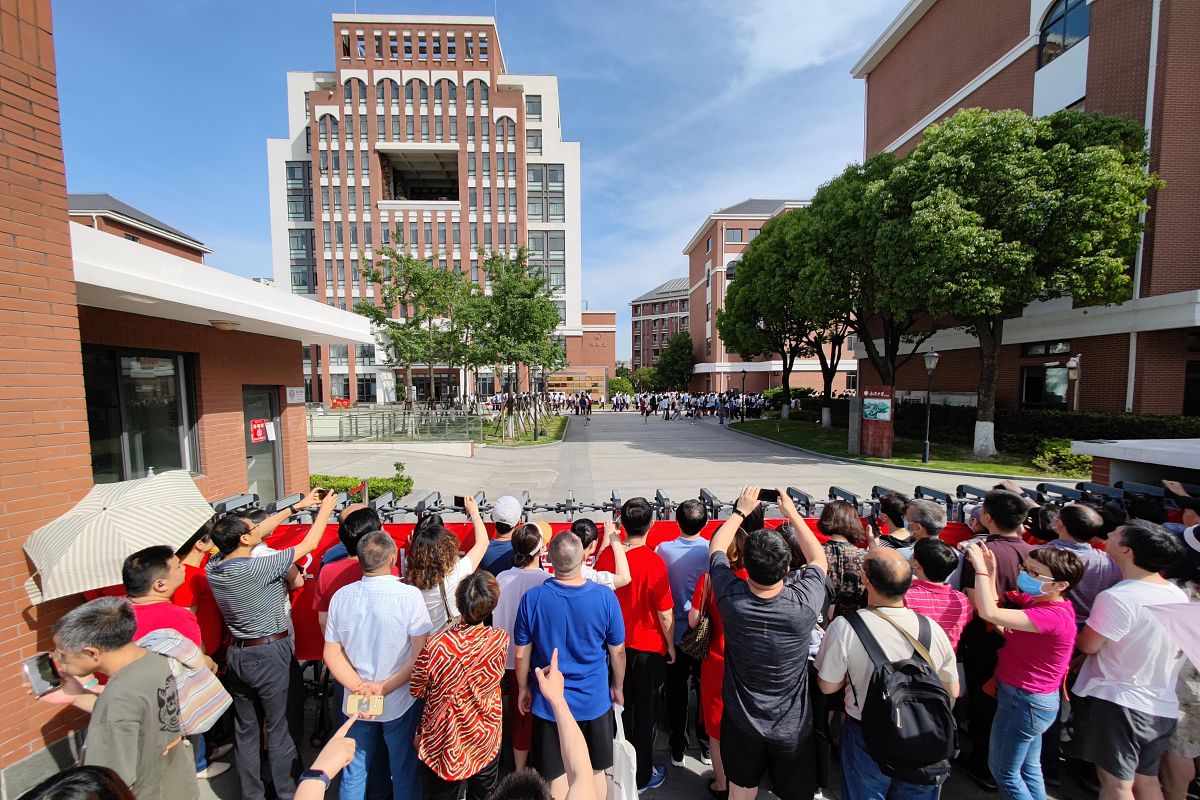 杭州市澎致小学欢迎您翻译成英文