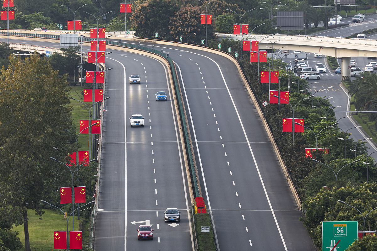 成都市初中生读航空学校去哪所学校好