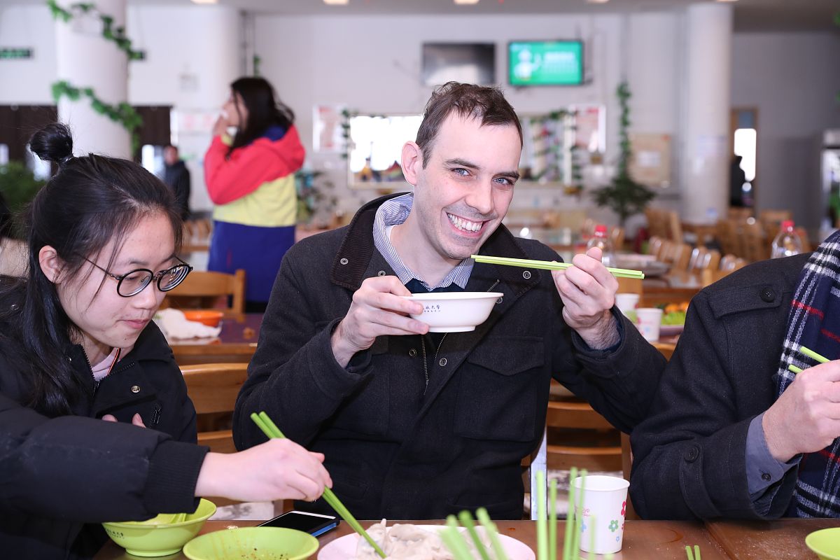 中国民航大学电子信息工程专业怎么样？ | 就业前景、师资力量、课程设置分析