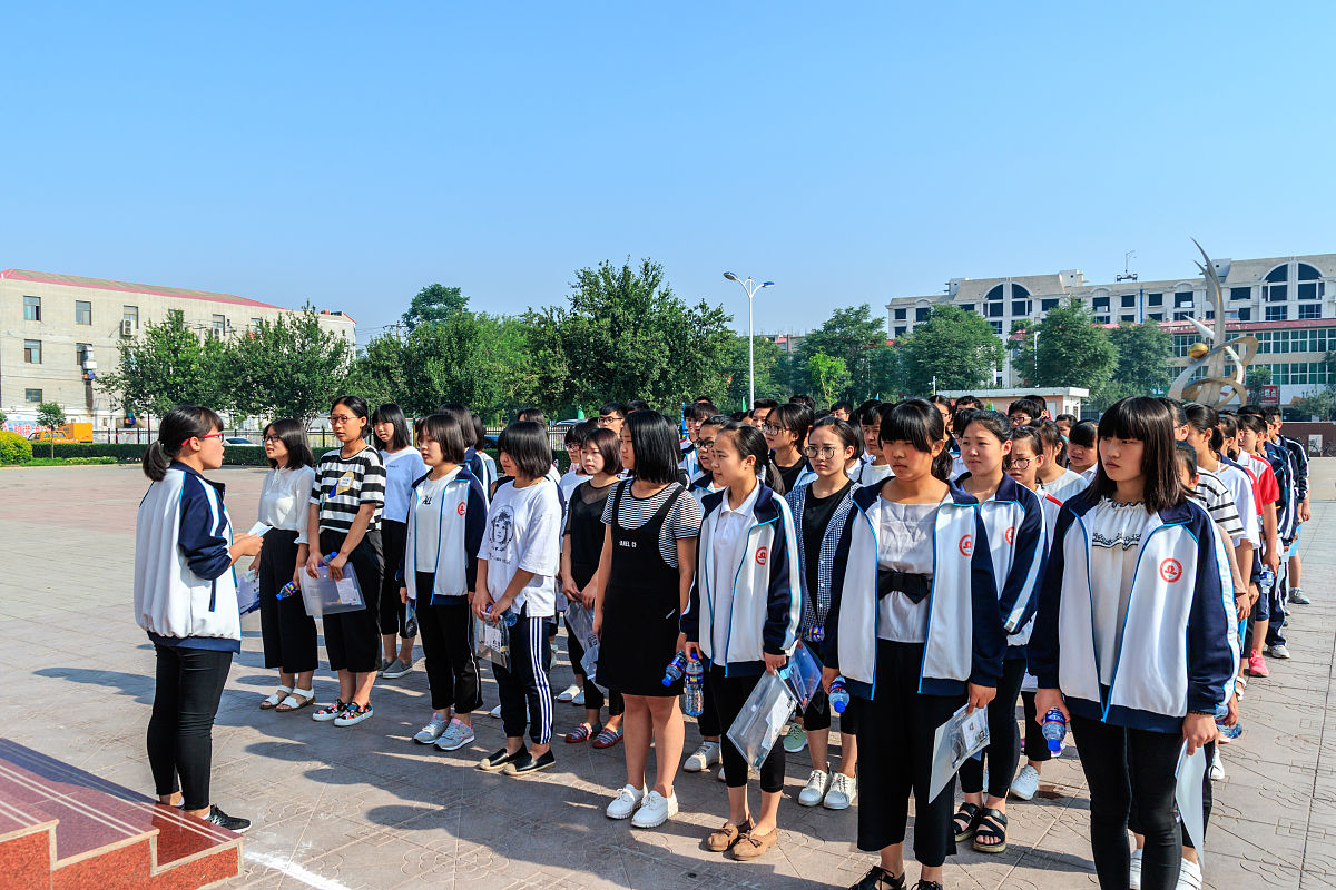 大学班长职责：领导力与服务于一体