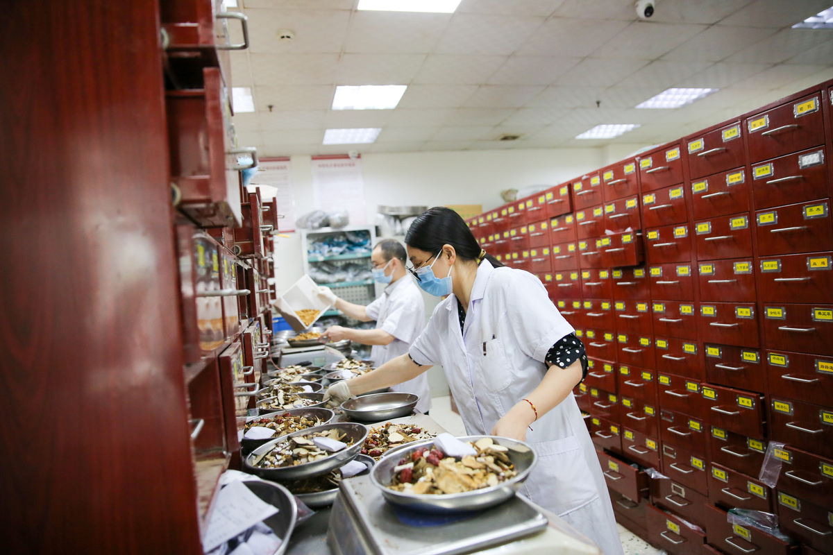 四川中医药高等专科学校专业介绍：中医、中药、针灸推拿、中西医结合