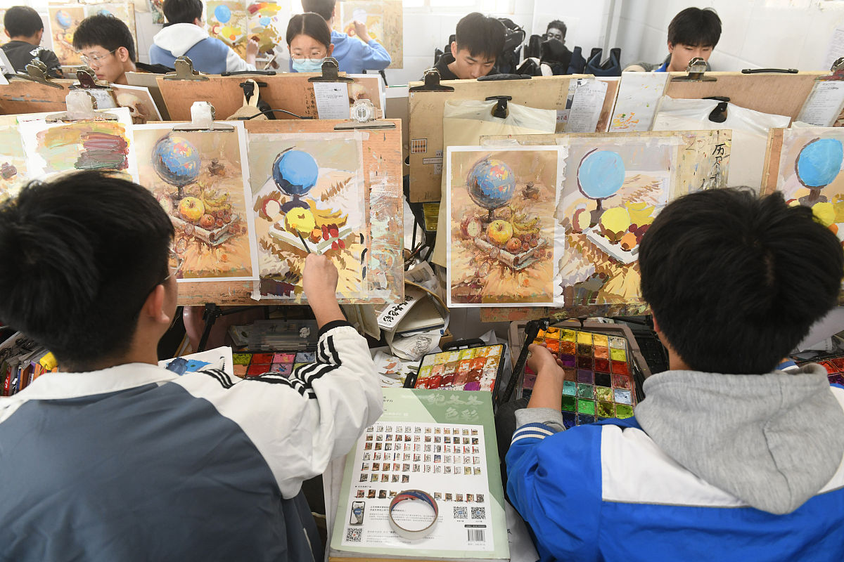 初中学生必学：画画的乐趣和美术课的奇妙