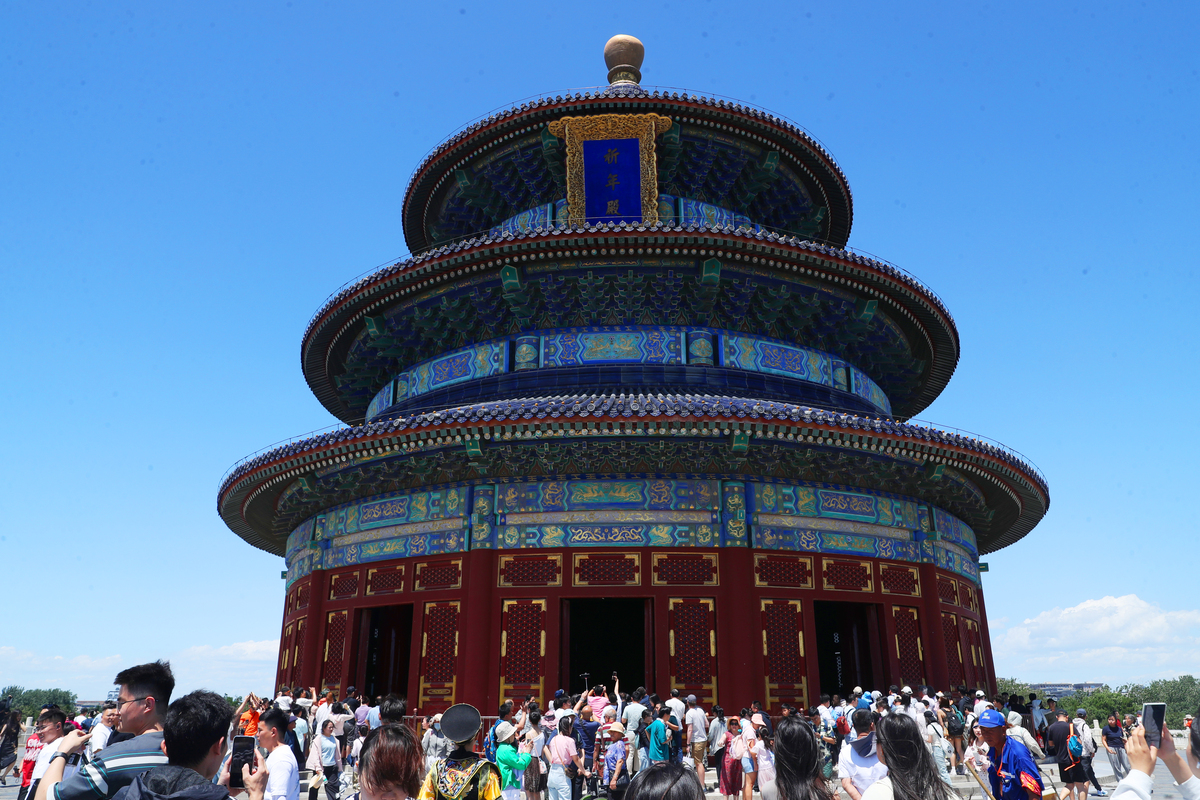 写一篇五一旅游必去景点推荐：让你玩转全国