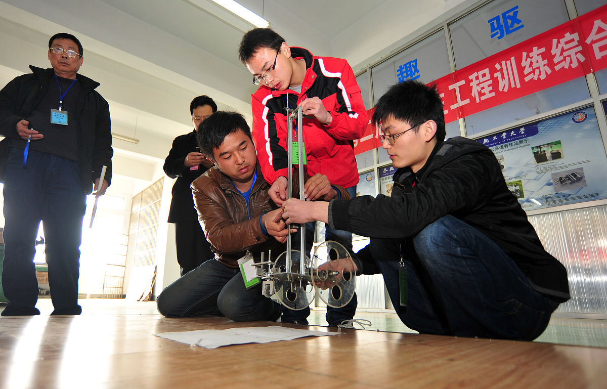 无碳小车项目过程表现 - 设计、实践、组织和团队协作能力分析 (80分)