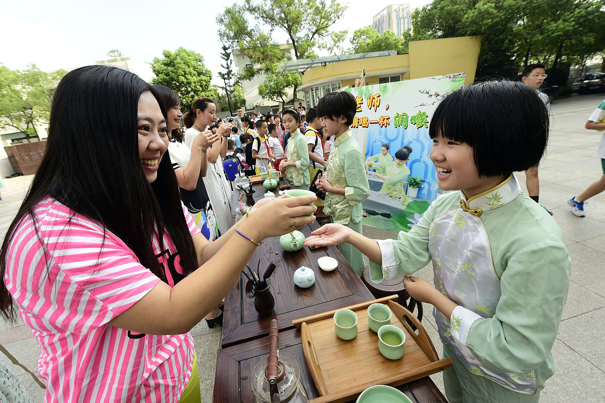 2015年9月10日,杭州,第31个教师节,采荷第二小学青伢茶艺社的小小茶艺