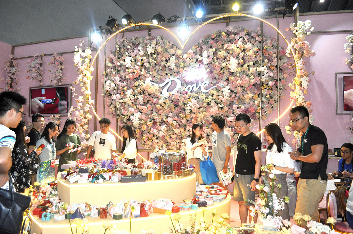 详细的策划一个惊喜给女朋友