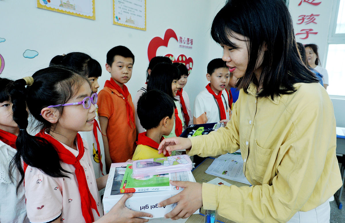 志愿服务主要事迹：贡献社会，传递温暖