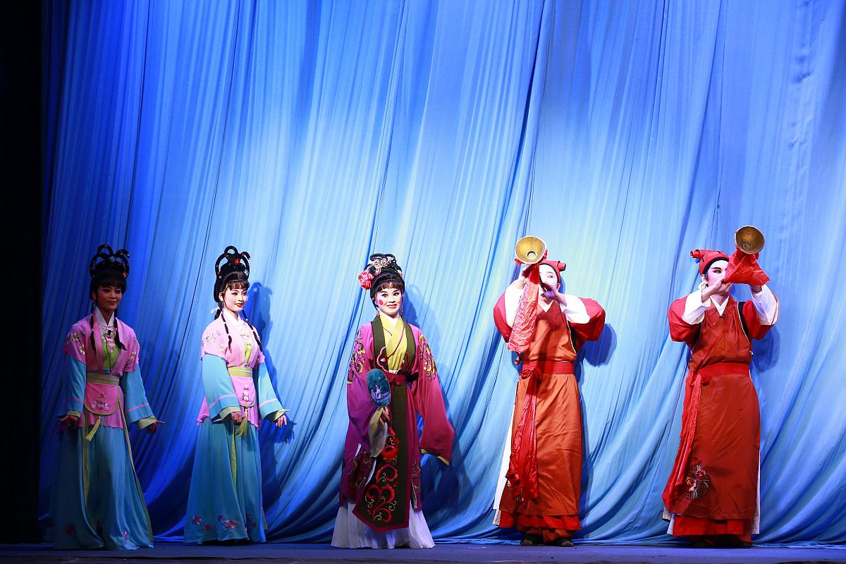 海口旅游概况背景介绍：海口的人文环境传统文化、游憩休闲、发展变革