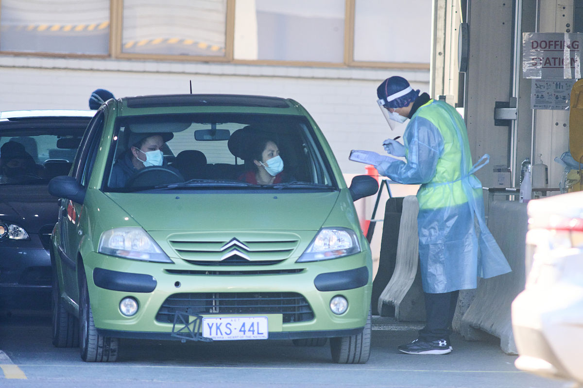 Matlab 参数方程绘图：椭圆 x^2/9 + y^2/16 = 1