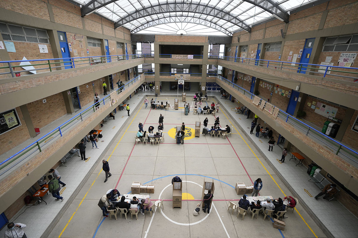 外贸公司销售人员绩效考核：评价标准的综合性分析