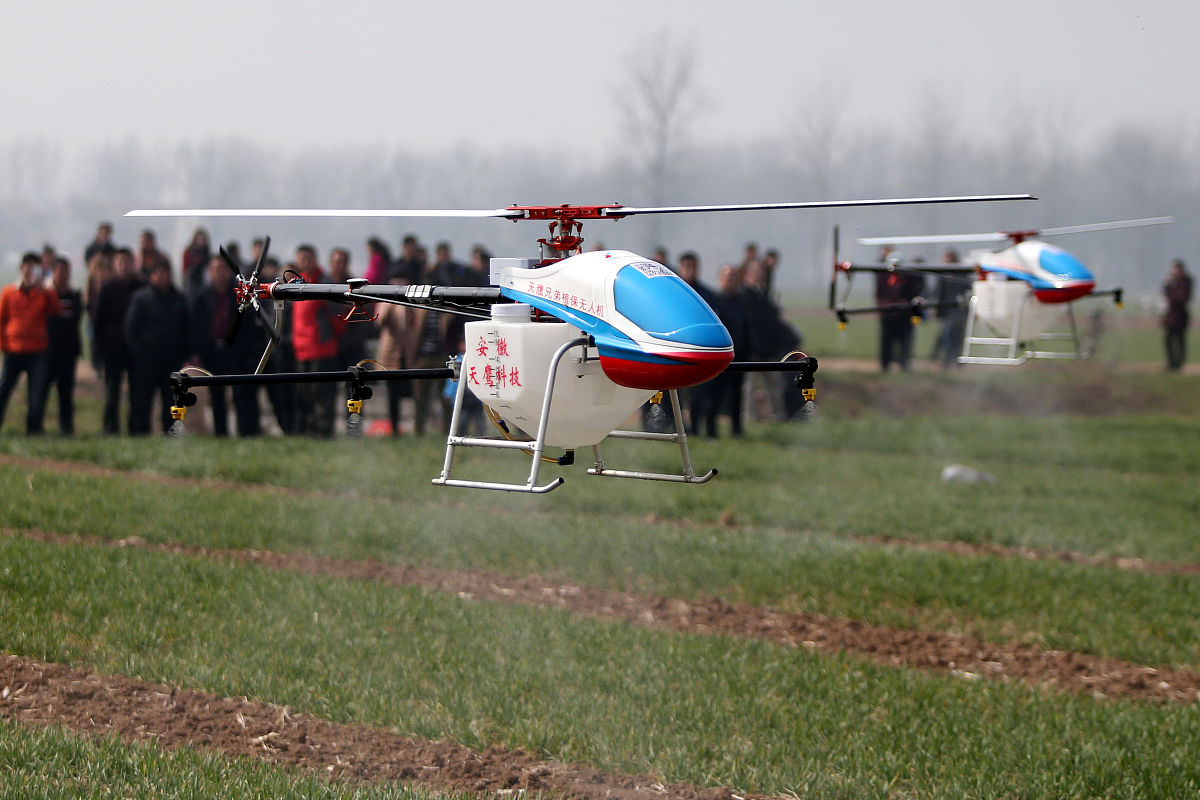 平凉航空农业学校直升机专业就业前景广阔，毕业生可选择多个领域发展