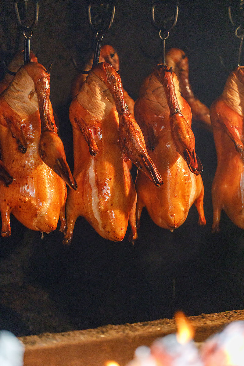 烤鸭怎么判断烤熟了，