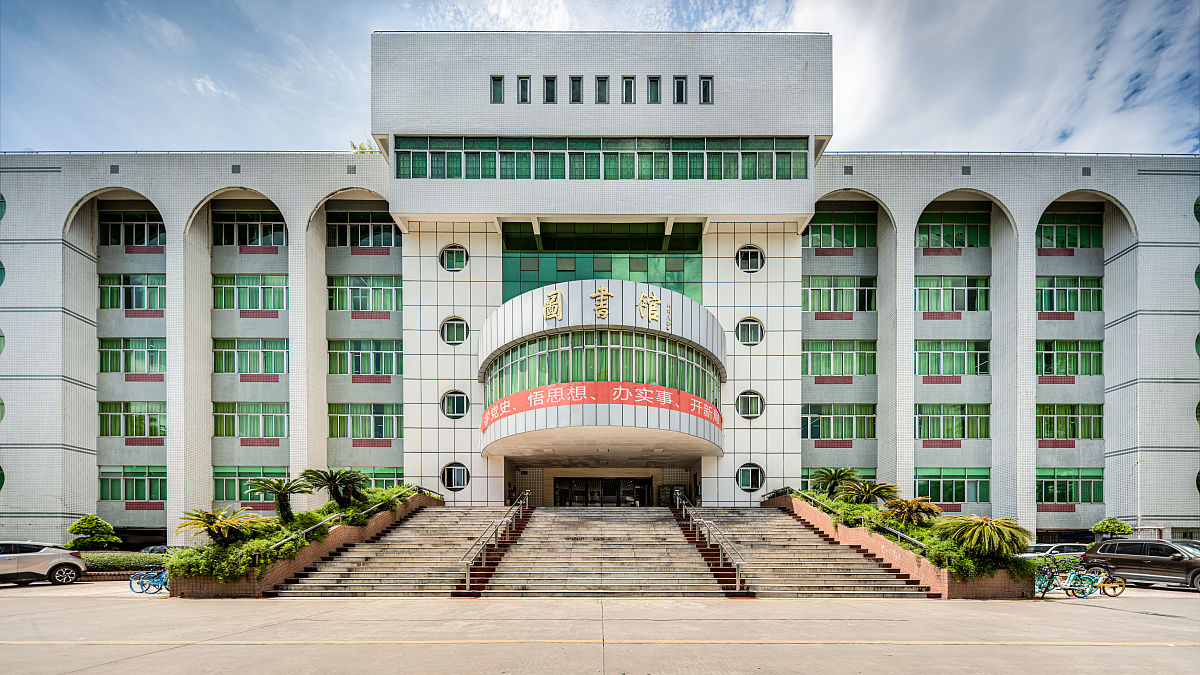 红河哈尼族彝族自治州财经学校计算机网络技术专业怎么样？