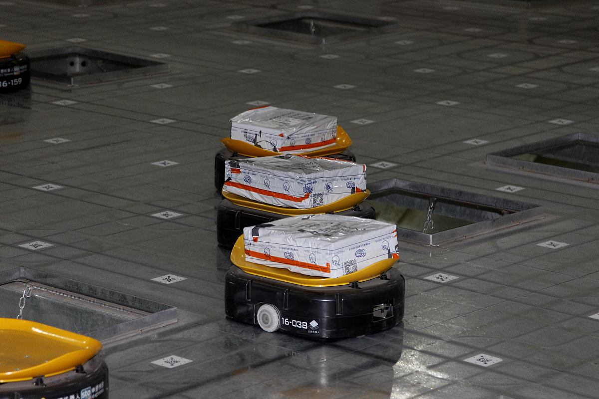 基于PaddleDetection的机器狗物资运送系统 - 智能物流解决方案
