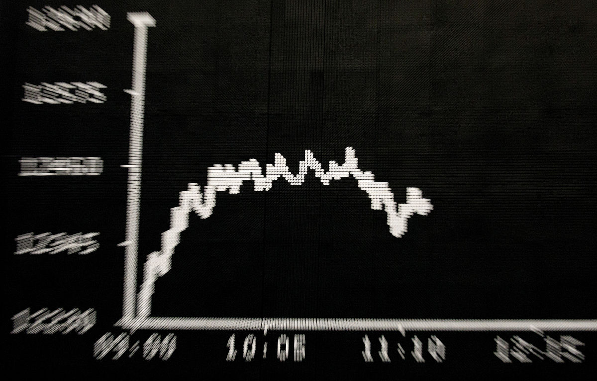 脑电信号特征提取与降维：提升情绪分类模型效率