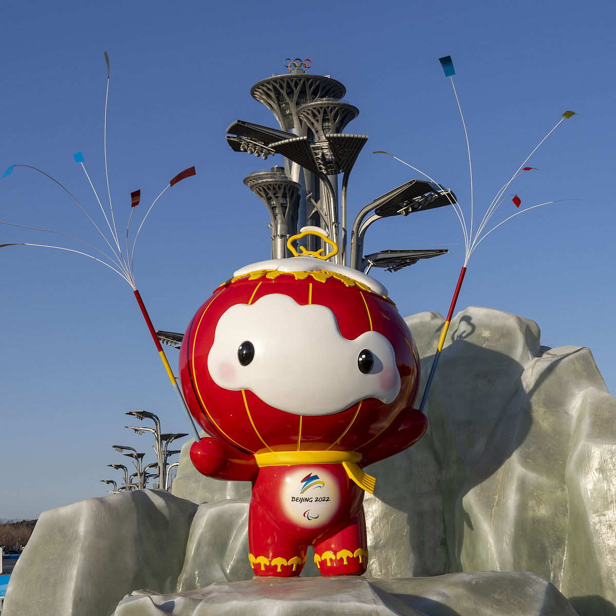 2022年1月15日,北京朝阳,奥体公园,北京2022年冬残奥会吉祥物雪容融,