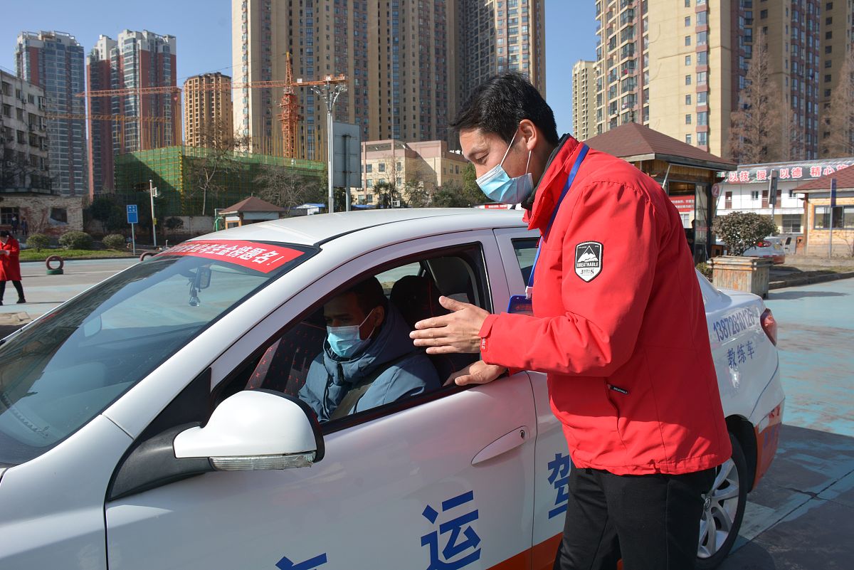 20句响亮口号，开启你的驾驶梦想 - 悦乘学车