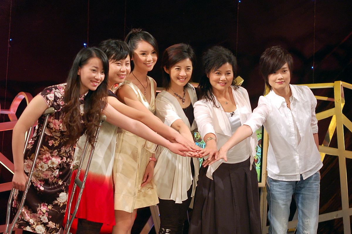 2008年5月5日,北京,《携手2008》节目录制.金晶 贾婷 曾光 许戈辉 张