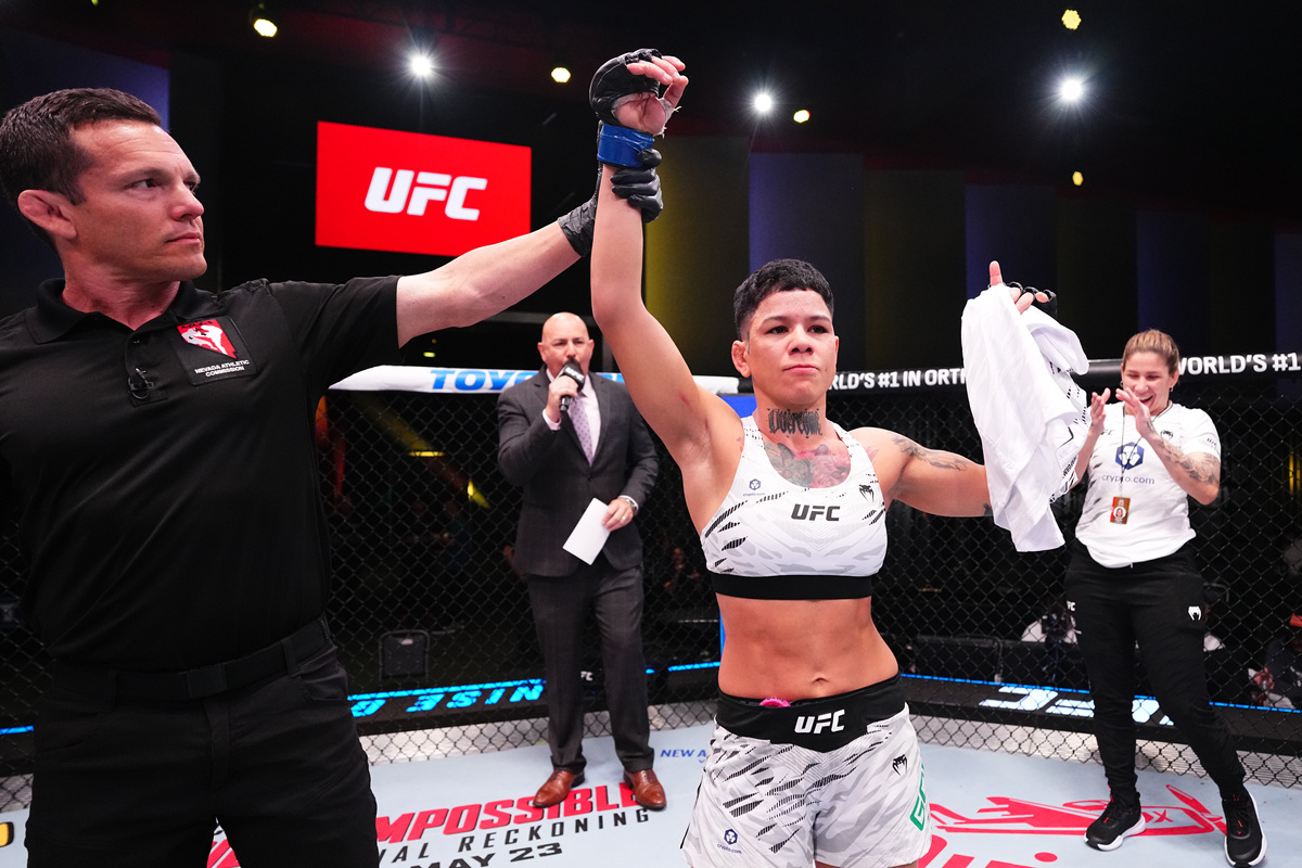 UFC 规则：允许使用肘击吗？详解肘击技术和限制