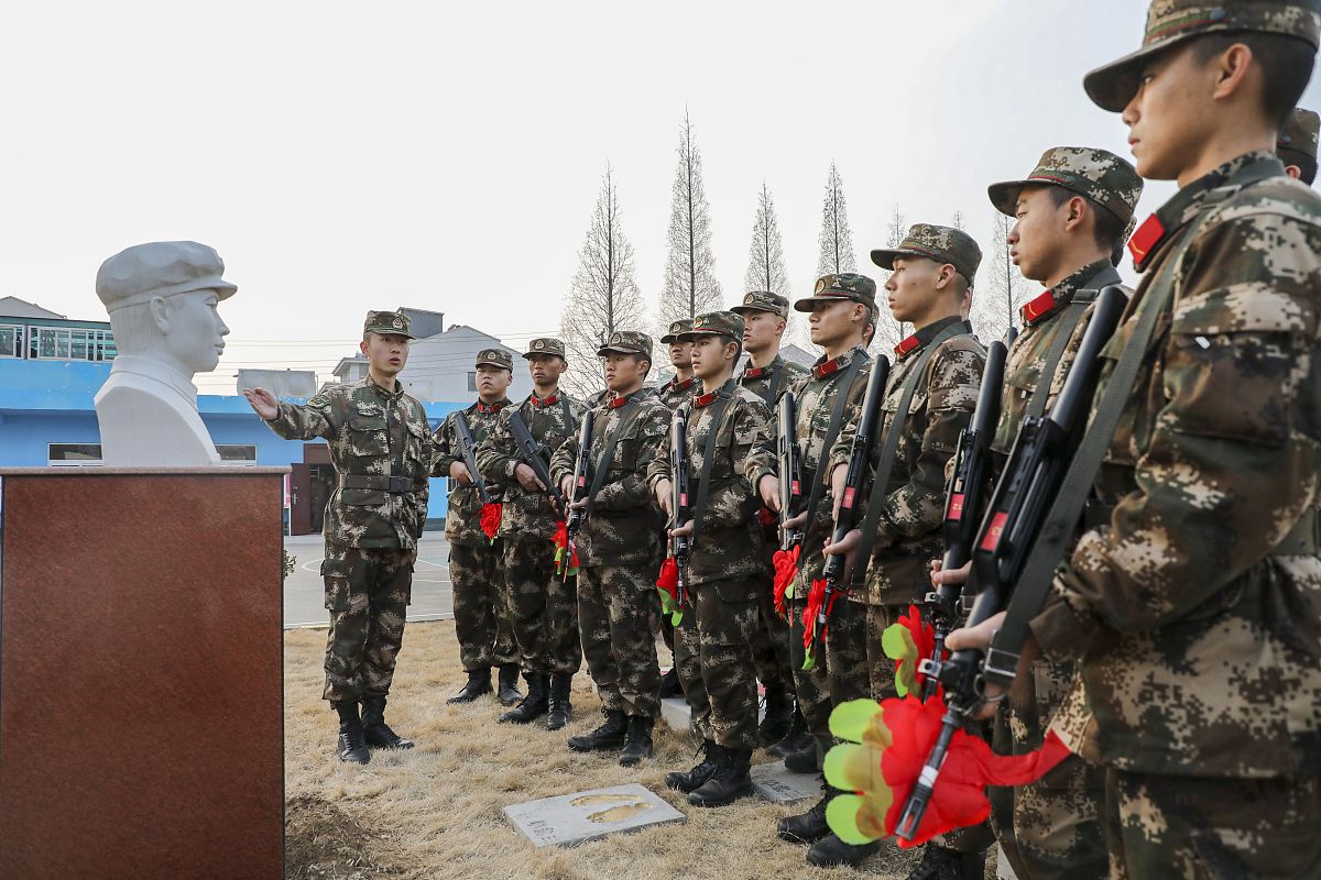 使用文化博主的口吻写篇1000字一怕树压房二怕床上梁三怕坟有疮是什么意思呢？为什么会让人怕？的文章要有和读者互动语句带标题