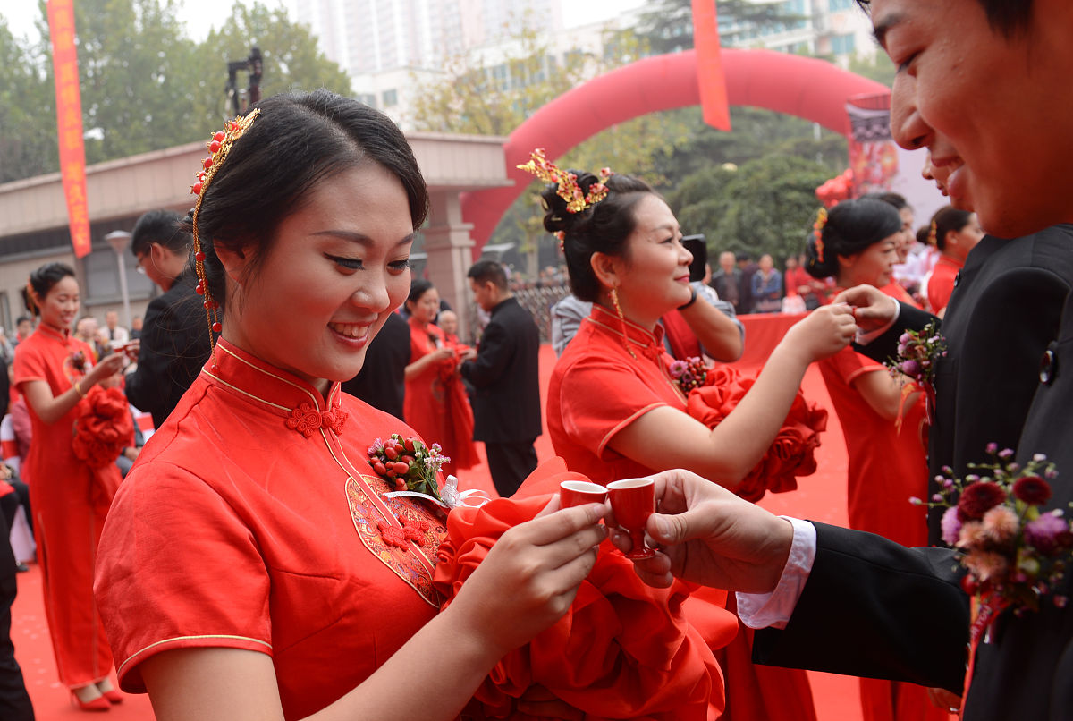 上门提亲女方家长说什么？提亲礼仪指南