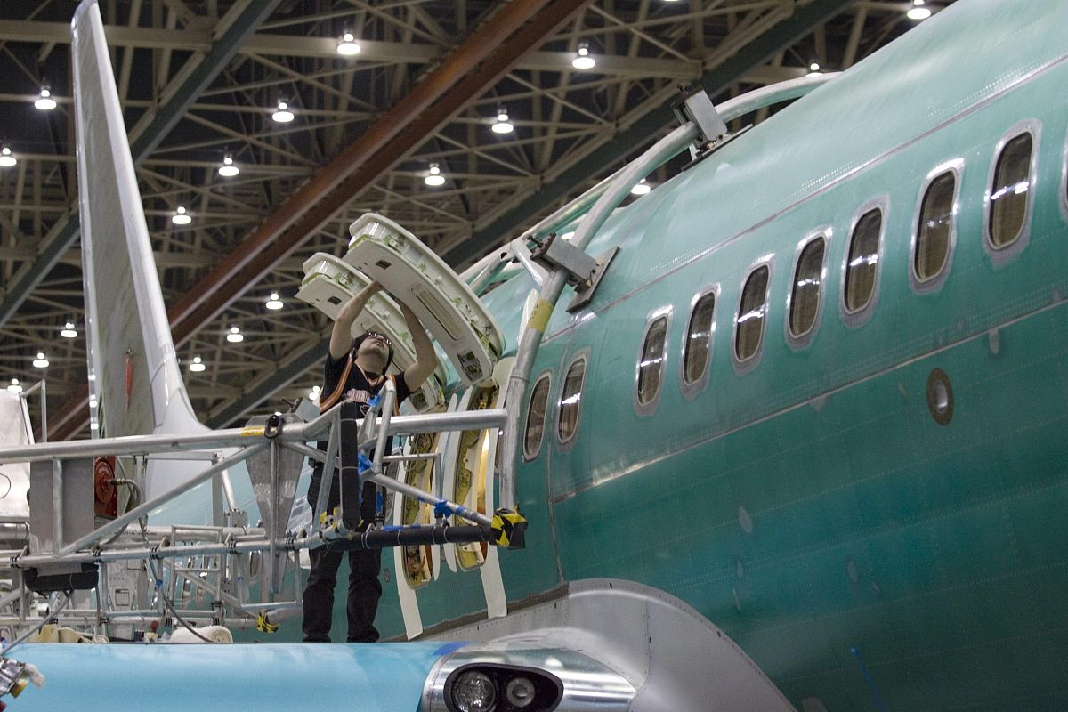 如何制造飞机发动机