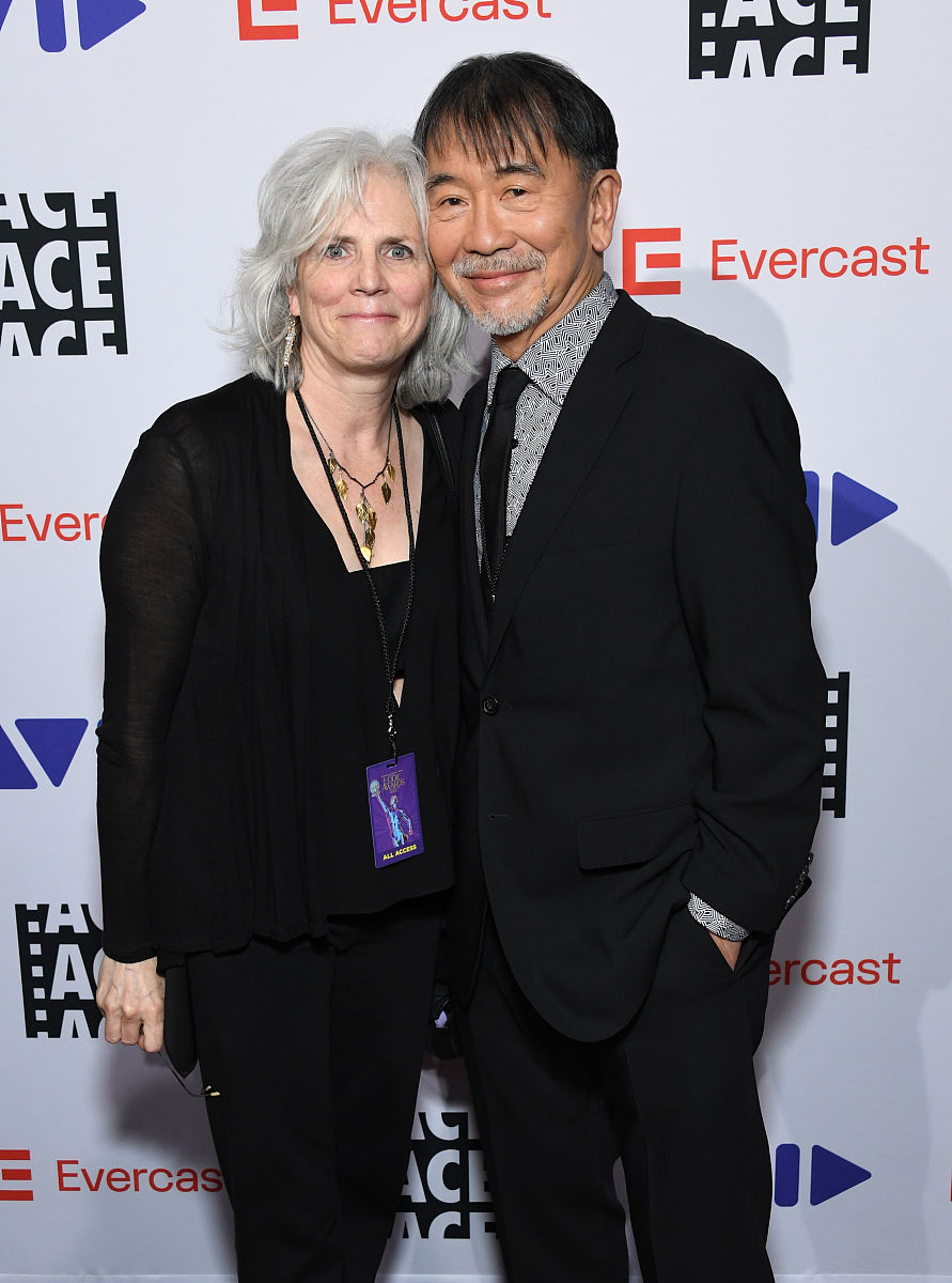 我现在想求职面对的问题是在学习中最难掌握的一项新知识或新技能你当时怎么解决的你具体做了什么来确保掌握和运用。我希望写PR视频剪辑软件当时用这个软件参加新闻小组比赛遇到的难题是将结尾做成电影结束效果。请你用STAR法则写答案。