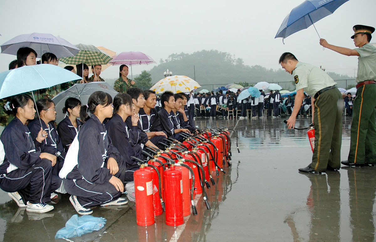 川北医学院招生办联系电话