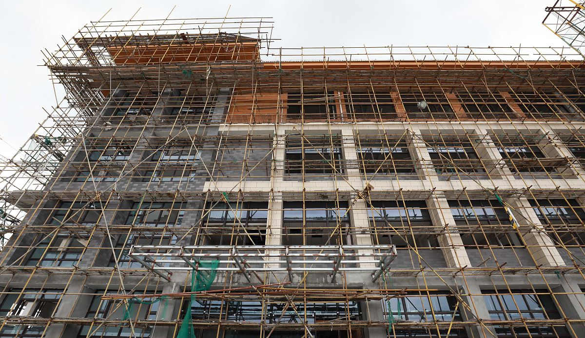 一栋六层框架结构楼用机械拆除方案