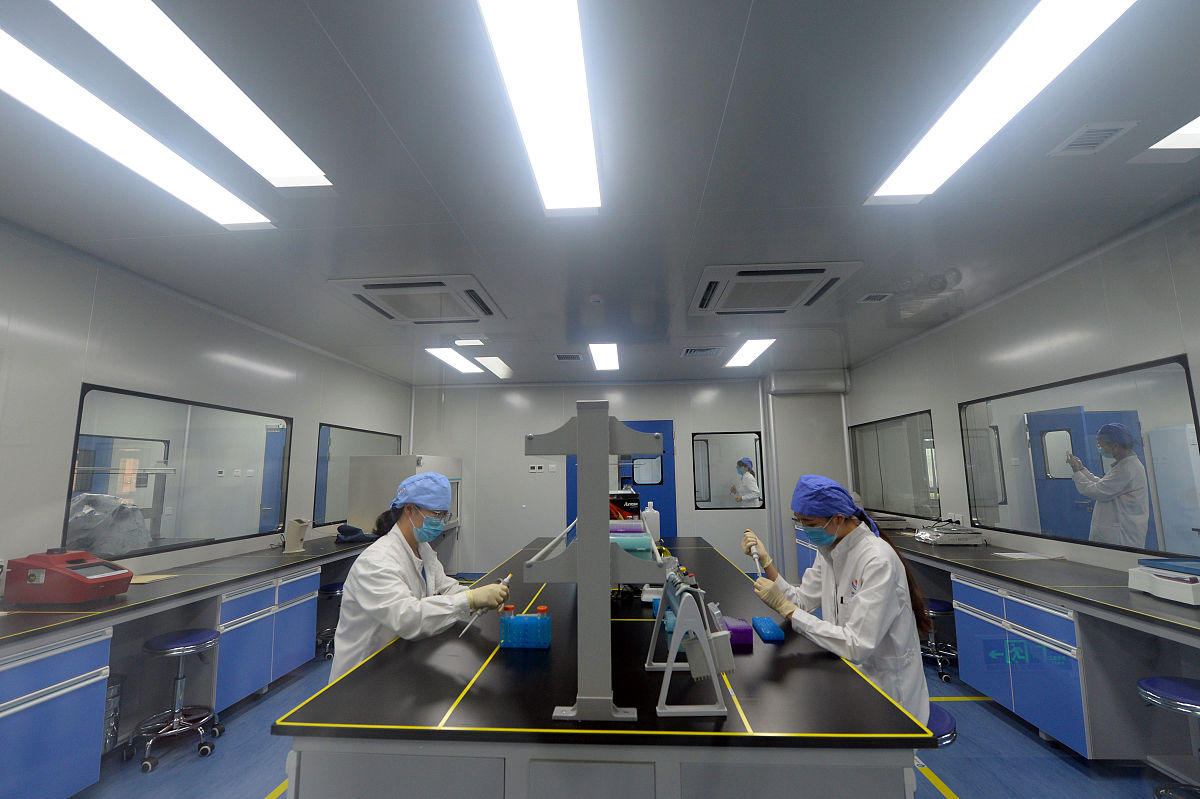 一家生物公司的环境和安全风险点的举例、