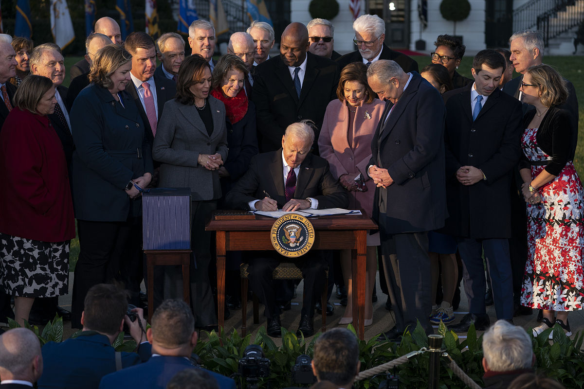 江西环境工程职业学院数控技术专业：发展前景广阔，就业机会多