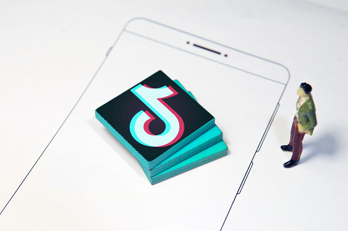 我是一名王者荣耀玩家现在想在短视频平台抖音上面获取相关的流量能否给我一些创作方面的的推荐