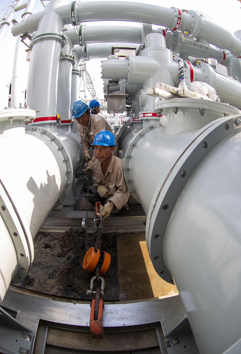 加氢裂化装置压缩机气阀卡涩原因及维修1000字