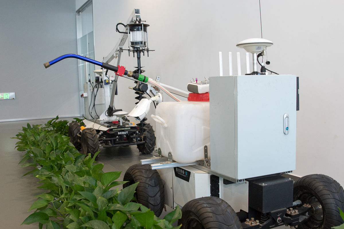 详细说明植树机器人存在的问题及对策