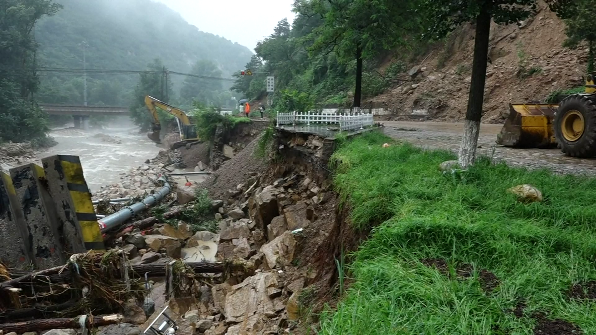 天岳幕阜山景区暴雨灾情汇报：交通中断，已恢复正常