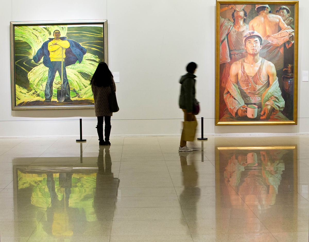 结合故宫建筑、兵马俑、四合院美术作品谈谈中西方美术的审美差异。