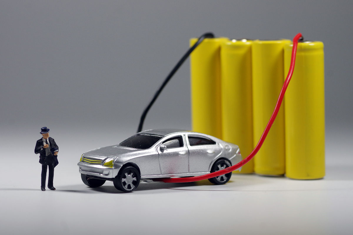 燃料电池汽车启动自检电流来源：燃料电池还是锂电池？