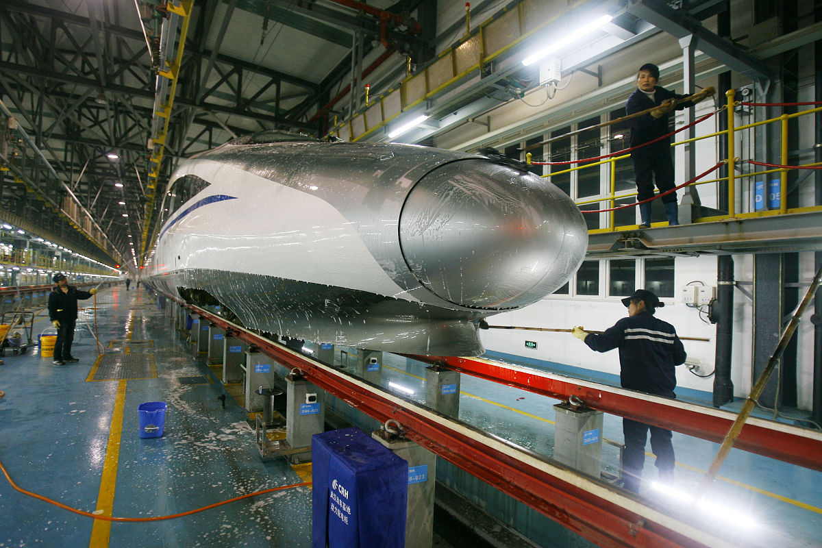 成都高铁学校教学设施怎么样？设备先进，环境一流！